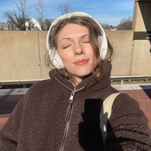 Meet your Posher, Dasha